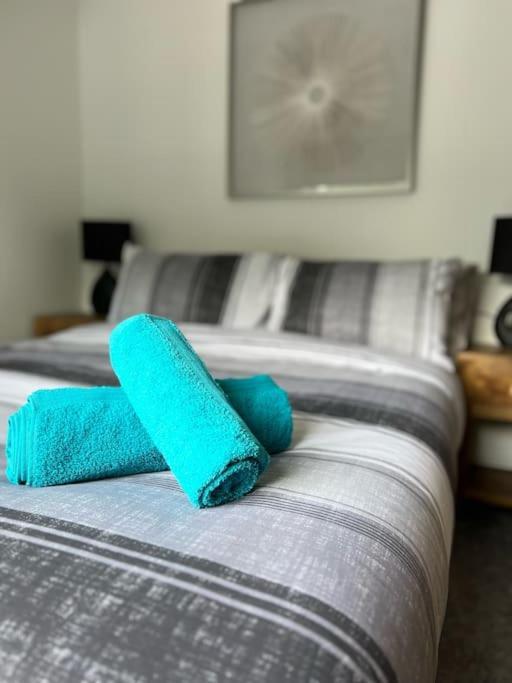 Apartment Clare Street - 3 Bedroom House With Private Parking *
